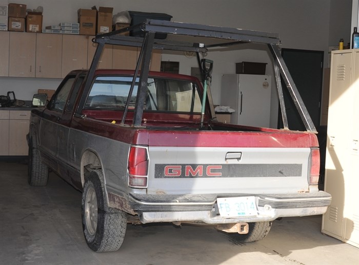 Ronald Teneycke may be driving a 1990, two-tone, red and grey extended cab GMC quarter-ton truck that may have a box rack.