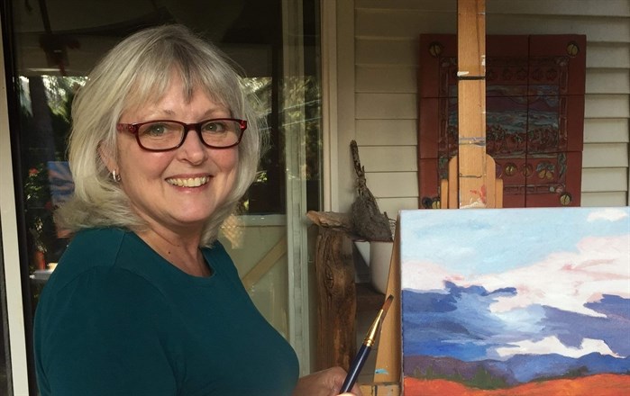 Linda Lovisa is offering a painting class.
