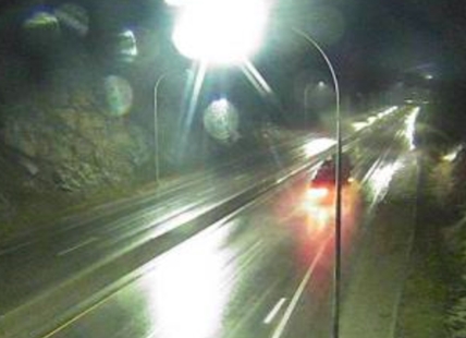 Freezing rain should ease this morning in Kamloops, Okanagan and mountain passes