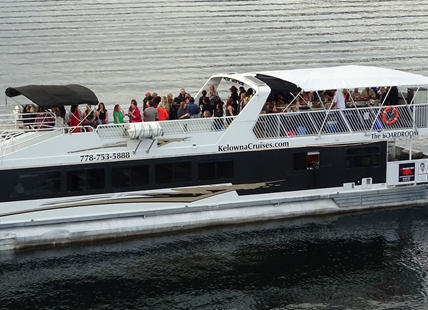 Kelowna houseboat company fined $15,000 for boozy cruise