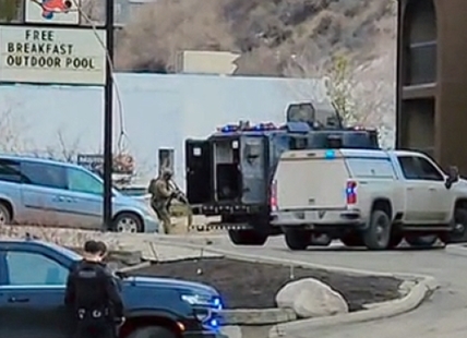 UPDATE: Armed standoff at Kamloops hotel ends with arrest