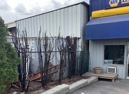 iN VIDEO: Man sets fire outside Kamloops business and then walks away