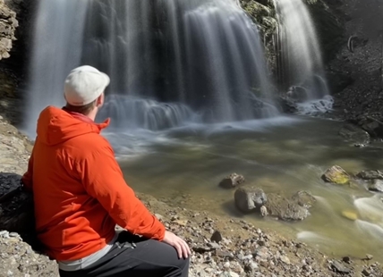 Vernon hiker picking up one piece of litter a day; challenges others to do the same