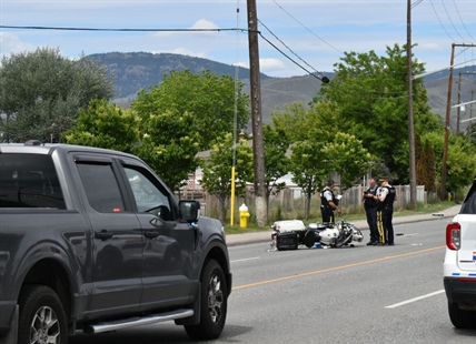 Kamloops motorcycle cop injured in crash