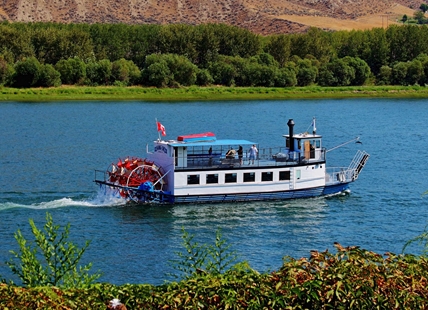 iN VIDEO: Paddlewheeler Wanda Sue spotted on South Thompson river in Kamloops