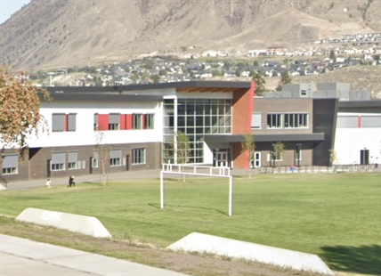 Kamloops high school locked down; replica guns recovered