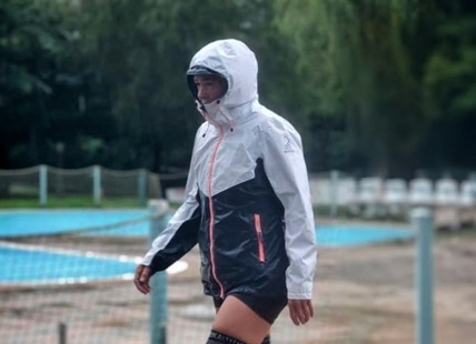 Battling rain, pain and loneliness, Vernon's Shanda Hill on track to finish epic ultra triathlon