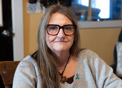 Former Kamloops woman, domestic assault survivor fights back for others with comfort kits