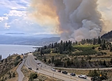 Peachland wildfire prompts evacuation orders for 400 properties