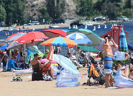 Diving into Okanagan, Kamloops area lakes to beat the heat? Watch out for swimmer’s itch