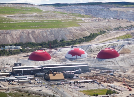 Unstable pit closed at Highland Valley Copper near Logan lake