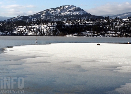 Bystanders help rescue people who fell through the ice on Okanagan Lake