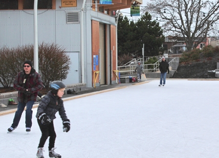 Kelowna's popular outdoor skating rink set to open this week