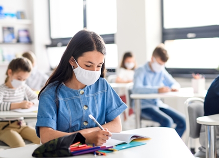 B.C.'s top doctor tells schools to make plans to operate short-staffed