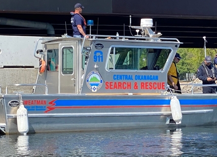 Search continues for missing Manitoba man in Okanagan Lake