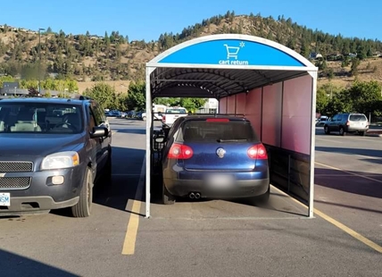 Kelowna man spots entertaining parking lot scene at Walmart