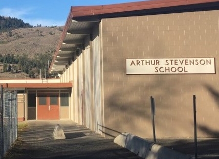 Parents start tracking COVID on their own, pulling kids out of school in Kamloops