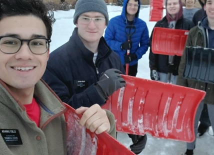 Enthusiastic volunteers are ready to shovel driveways for free in West Kelowna