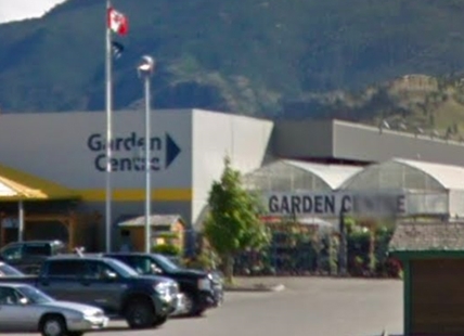 Heavy snow causes garden centre roof to collapse at Penticton RONA