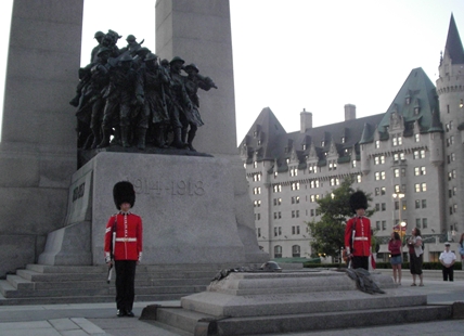 Royal Canadian Legion condemns actions of anti-vaccine protestors jumping on war memorial