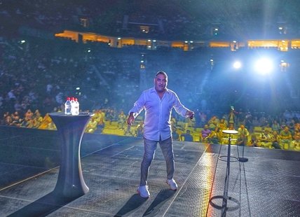 Russell Peters sharing laughter in Kelowna on 2022 tour