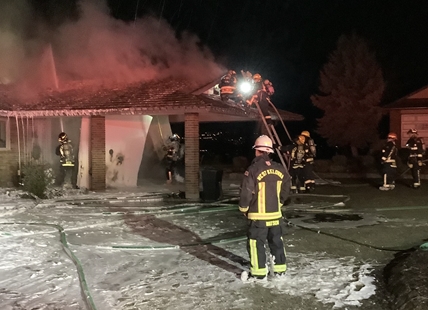 Good Samaritan alerts West Kelowna homeowner to roof fire