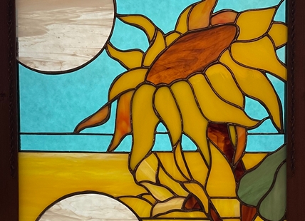 Kamloops artist creates beautiful sunflower stained-glass piece to support Ukraine