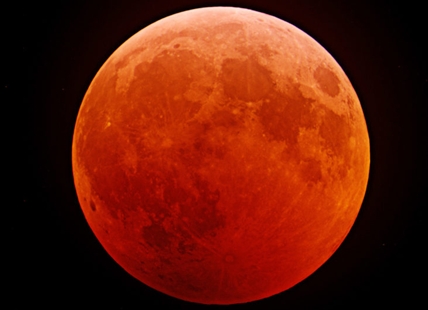 The moon will be eclipsed over Kamloops, Okanagan tonight