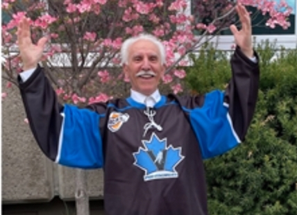 Penticton mayor is betting the Vees will win the BCHL