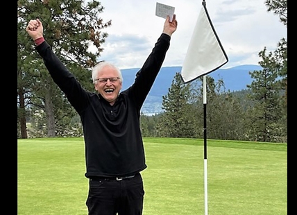 Summerland golfer wins $10,000 after shooting hole-in-one