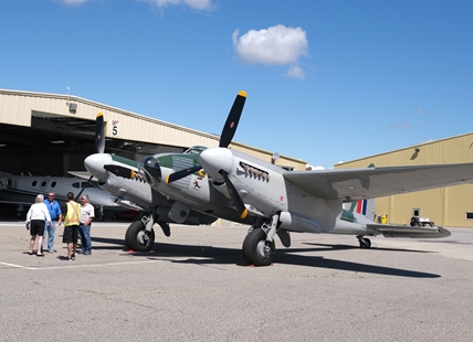 Second World War bomber touches down in Kelowna