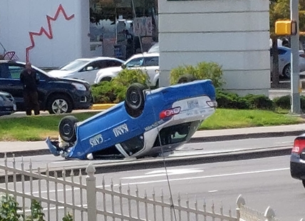 Thief threatens driver, steals taxi, crashes it in Kamloops