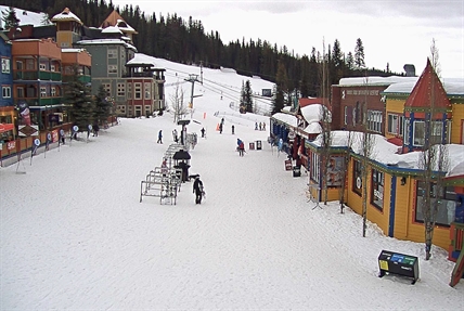 Warm weather causing problems for ski hills in Thompson-Okanagan