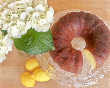 The Bundt cake is once again gracing the kitchens of North America