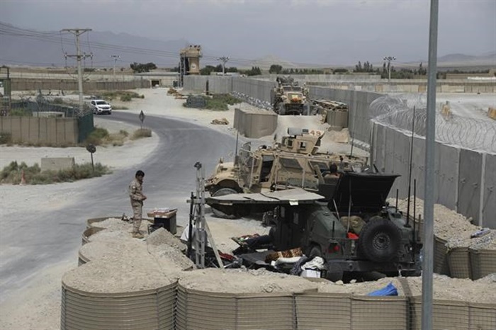 us-left-afghan-airfield-at-night-didn-t-tell-new-commander-infonews