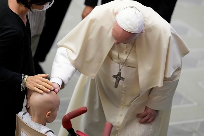 Pope on health: thanks to surgery I can eat whatever I want