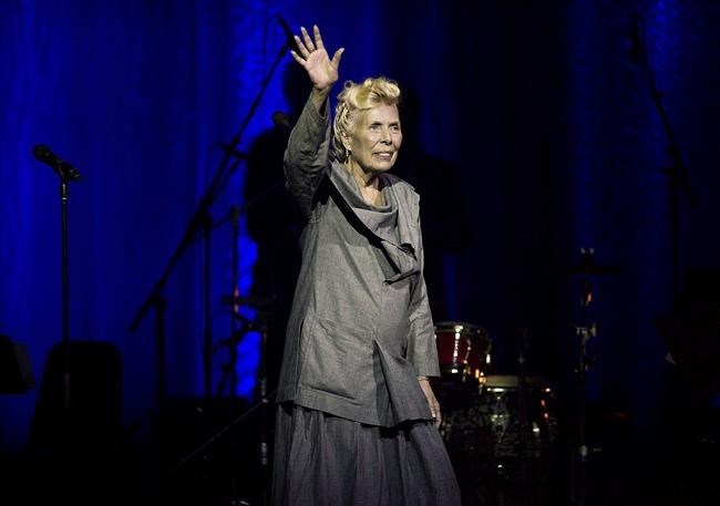 Joni Mitchell surprises Newport Folk Festival with first full set in decades | iNFOnews - Vimarsana News