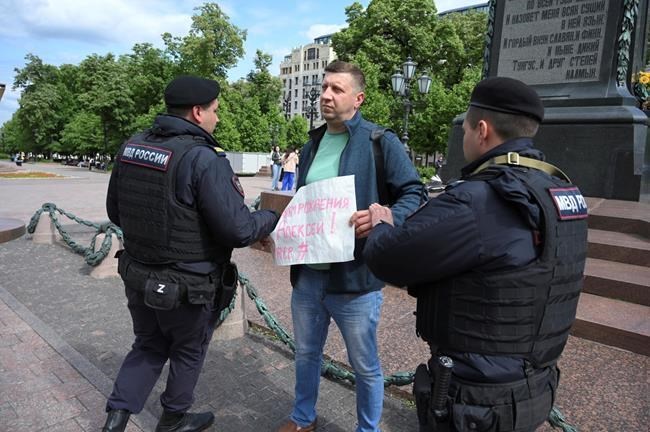 Navalny supporters hold demonstrations to mark Russian opposition leader's 47th birthday | iNFOnews - Vimarsana News