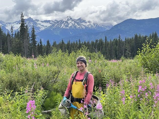 She planted more than 4,500 trees in a day and found an audience of millions | iNFOnews - Vimarsana News