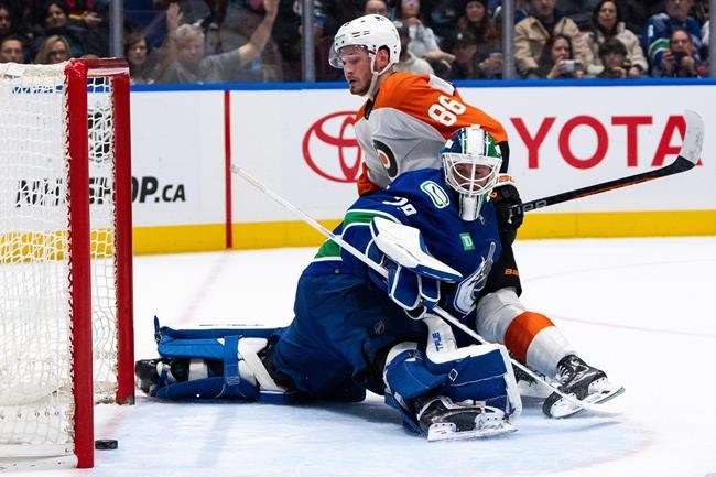 Philadelphia Flyers Stifle Vancouver Canucks In 4-1 Win | INFOnews ...