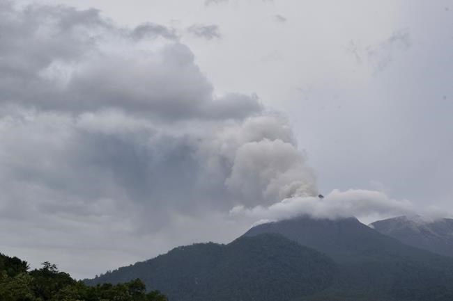 Indonesia Evacuates About 6,500 People On The Island Of Flores After A ...