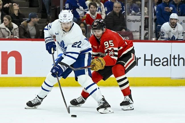 Robertson scores twice, Maple Leafs beat Blackhawks 5-2 | iNFOnews |  Thompson-Okanagan's News Source