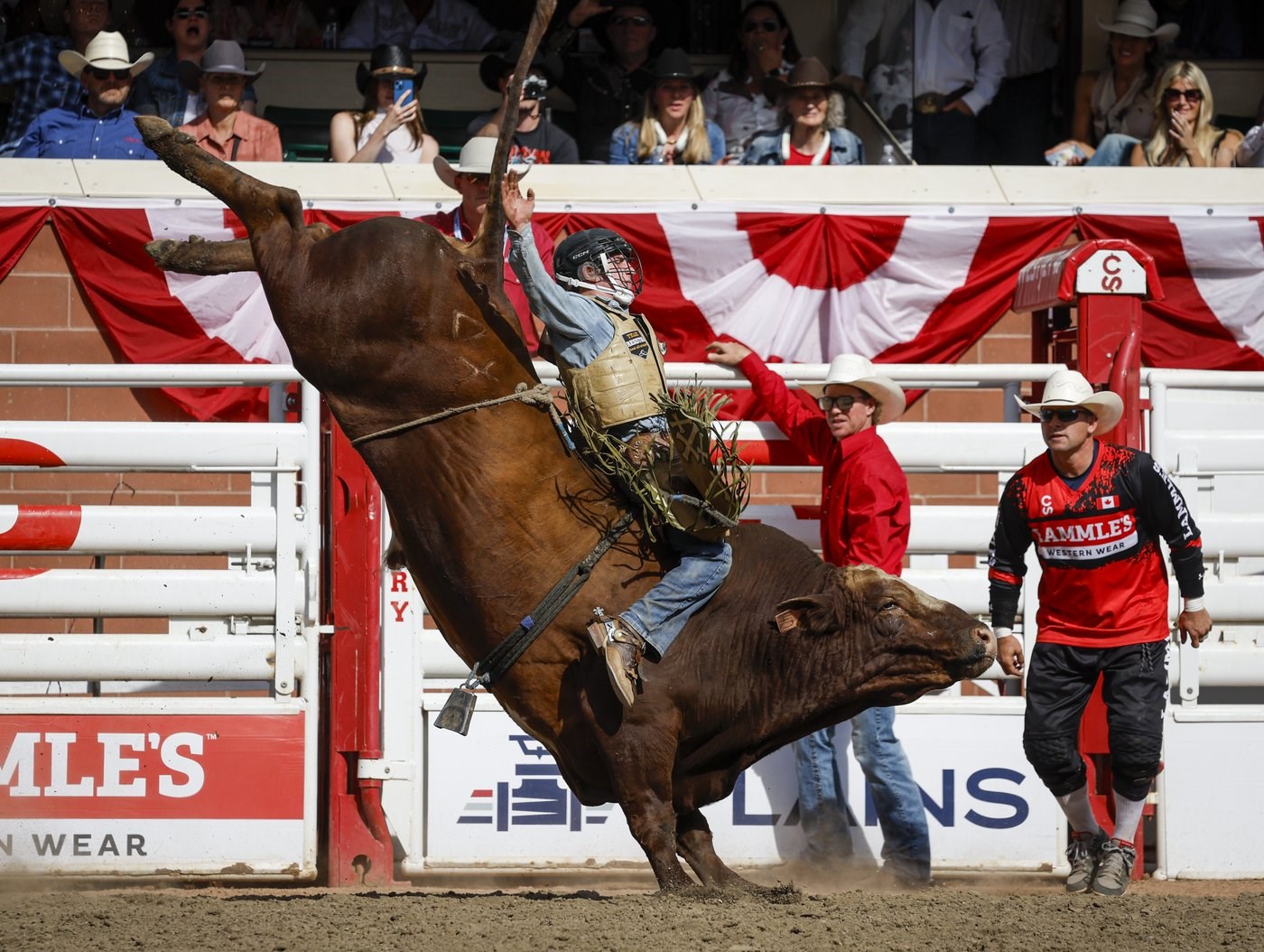 Texans dominate Calgary Stampede rodeo finals taking four of seven events