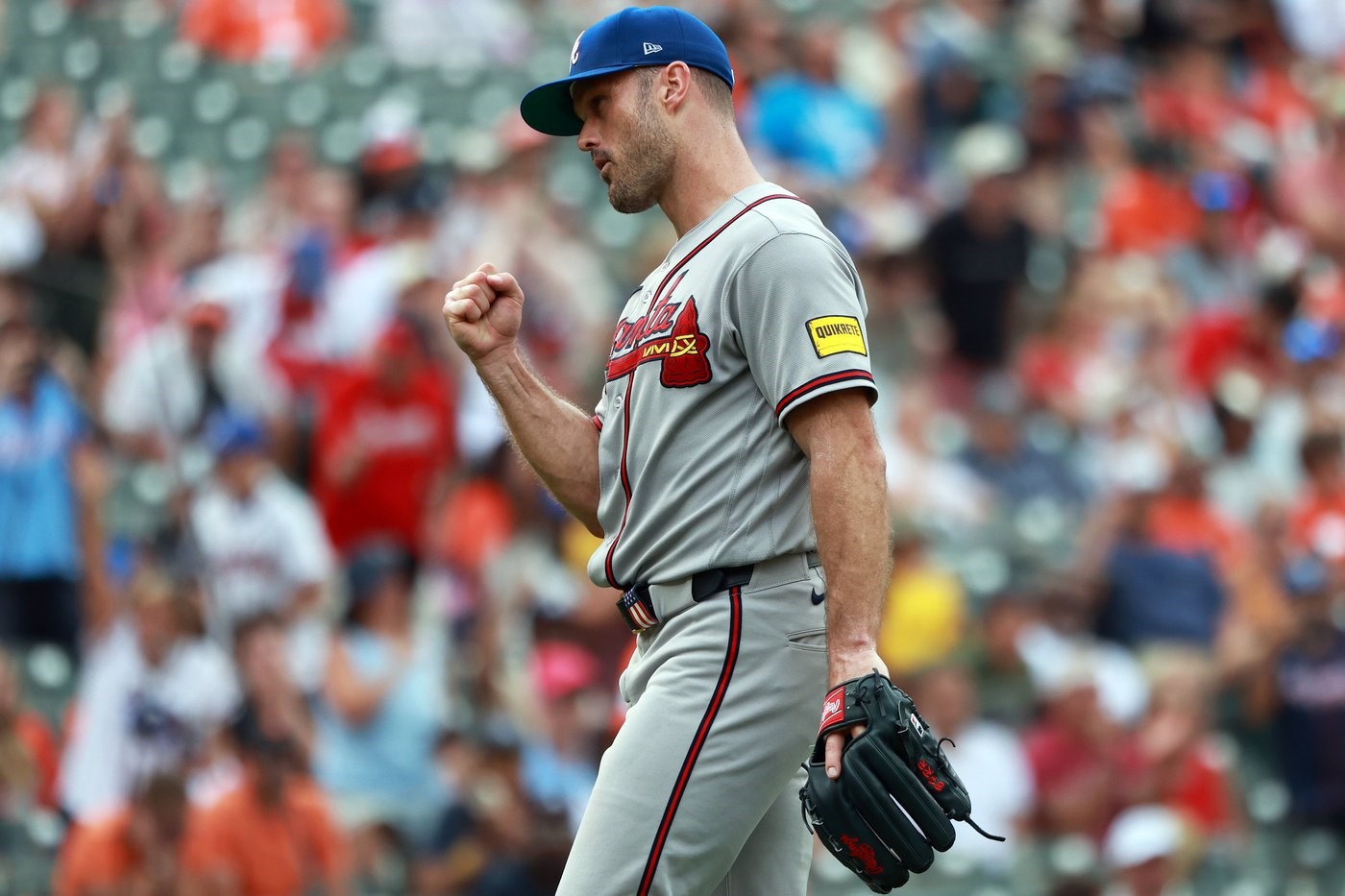 Weiss' unusual intentional walk works as the Braves hold on: 'I would have got killed for that one'