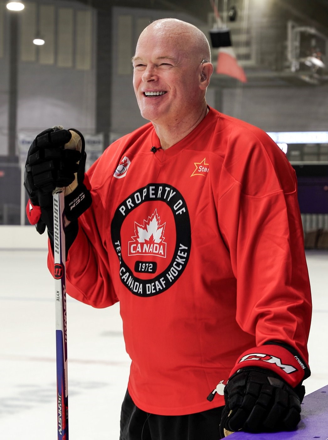 Deaf NHL player Jim Kyte says Canada's Deaflympic athletes deserve financial support