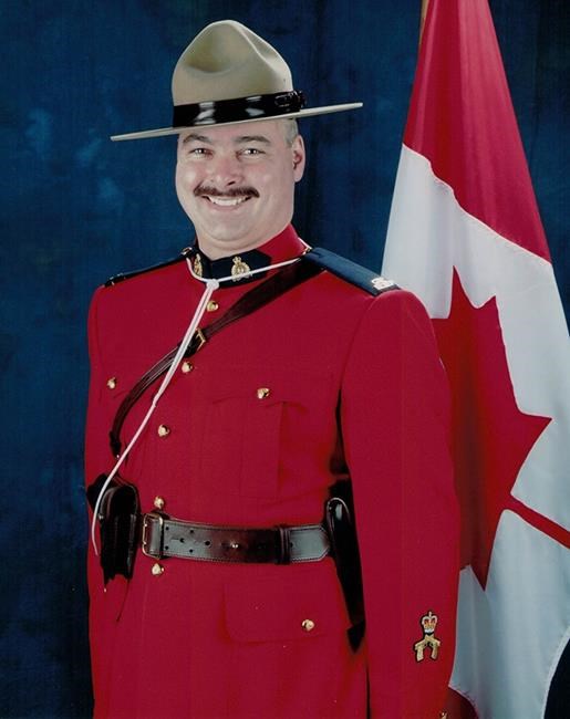 RCMP: Mountie Who Died In Winnipeg Crash Was Father Of Three And Hockey ...