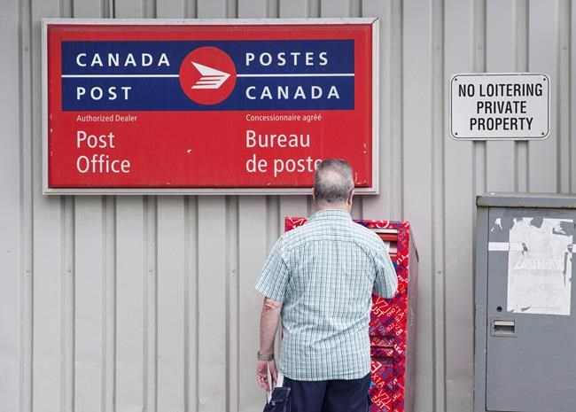 Postal Workers Ratify Agreement Reached Last Summer With Canada Post ...