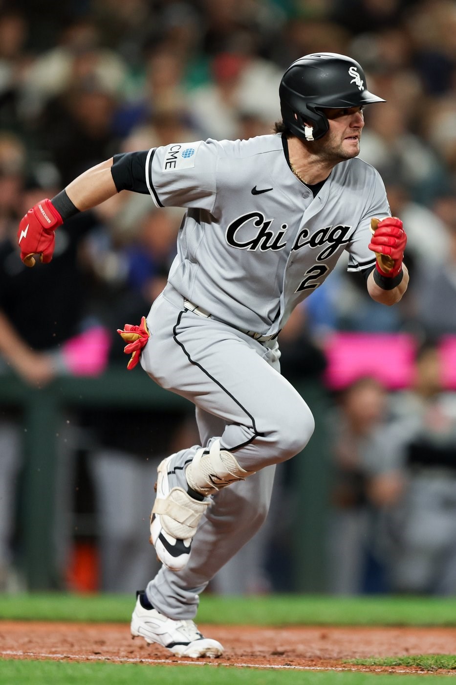 Benintendi's ninth-inning single sends the White Sox past the Mariners 2-1
