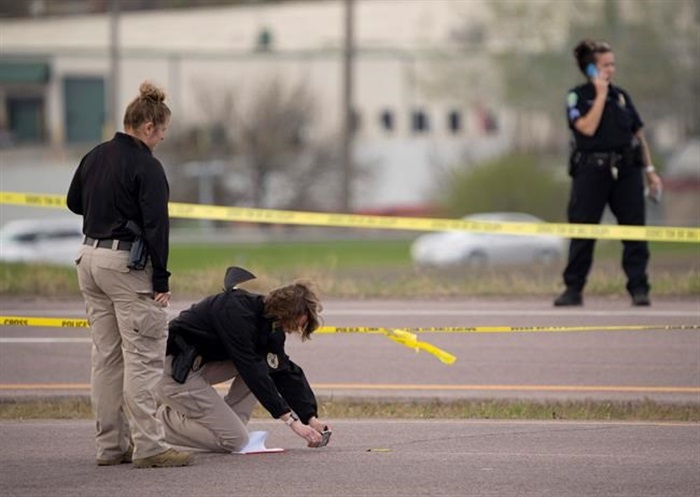 Suburban Minneapolis Police Shoot Kill Alleged Carjacker Infonews Thompson Okanagans News 