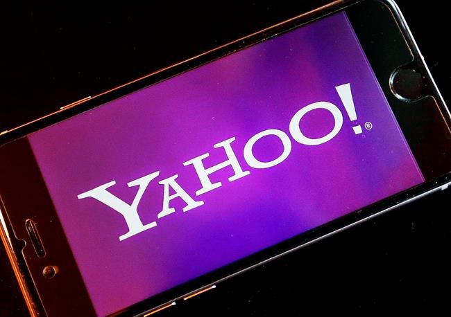 Soon you can watch the NFL free on your phone on Yahoo ...